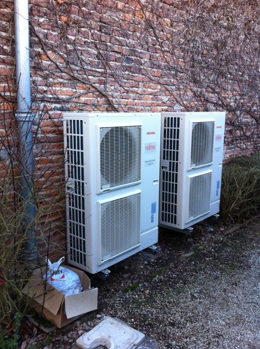 Pompe chaleur air - à,
